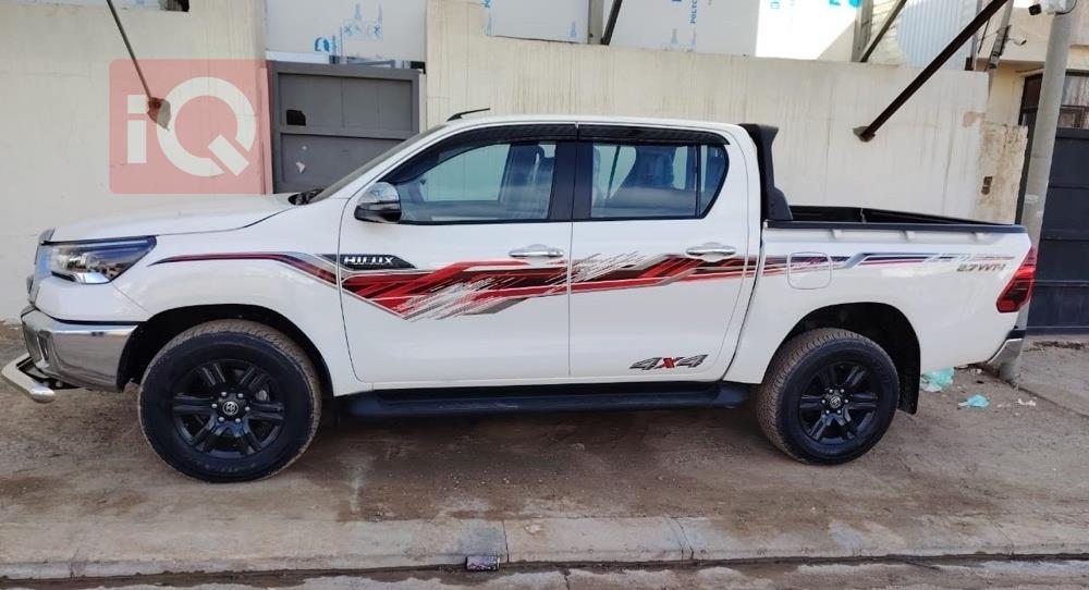 تويوتا هايلوكس